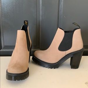 dr martens hurston chelsea boot - milkshake